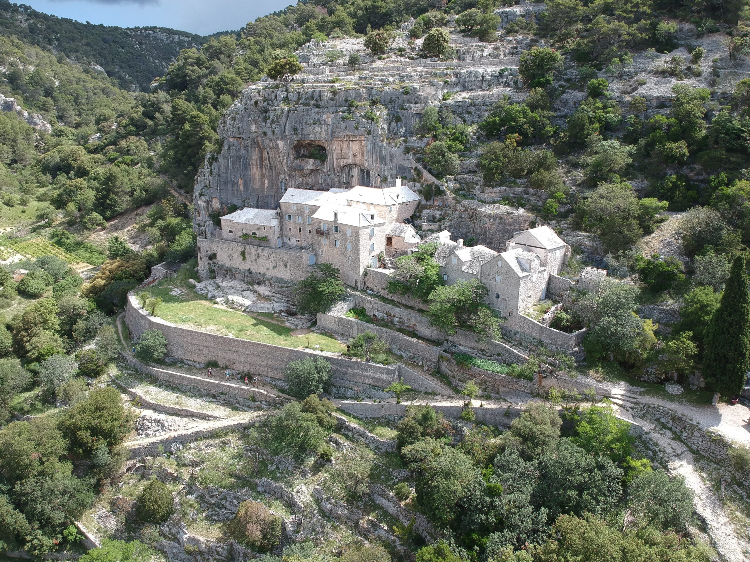 Hiking Brač island & Blaca hermitage
